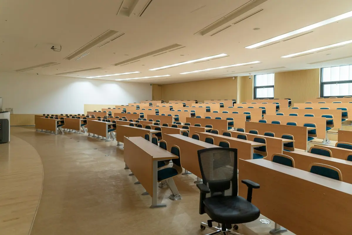 Đăng ký dùng thử UniV AI: Trải nghiệm tư vấn và bán hàng tự động không cần thẻ